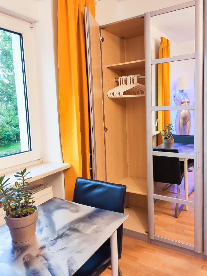 Modernes Zimmer am Park mit Garten, Hühner&Enten Múnich Exterior foto